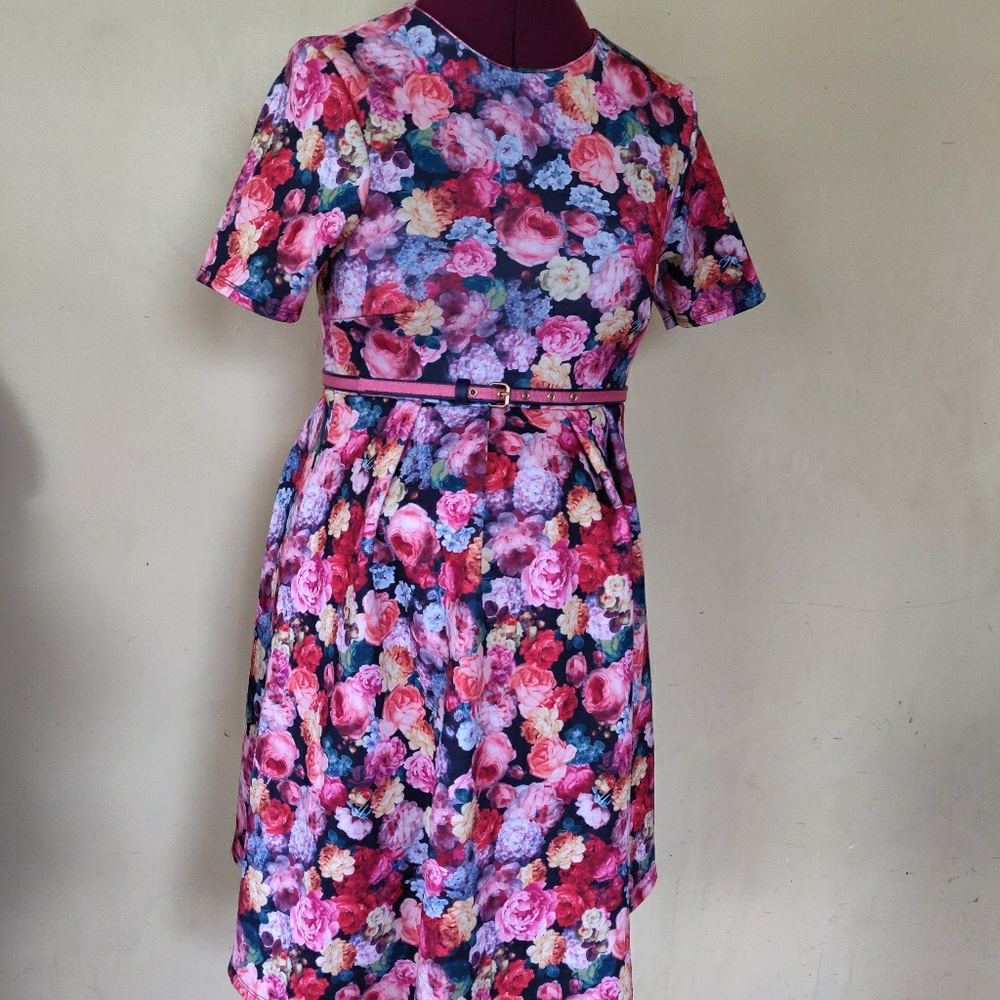 Floral maternity dress